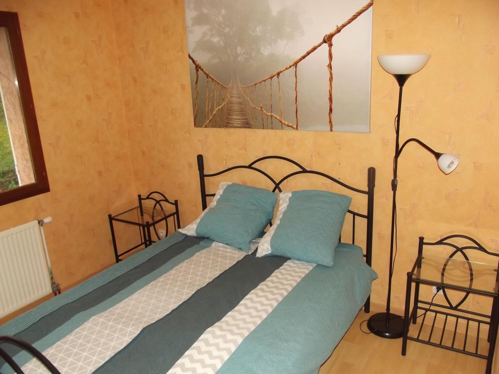 Grand Avec Cheminee Dans Maison, Parking Gratuit Appartamento