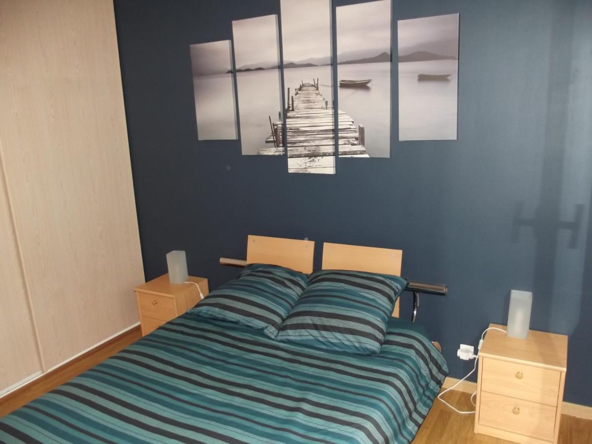 Grand Avec Cheminee Dans Maison, Parking Gratuit Apartment Mionnay